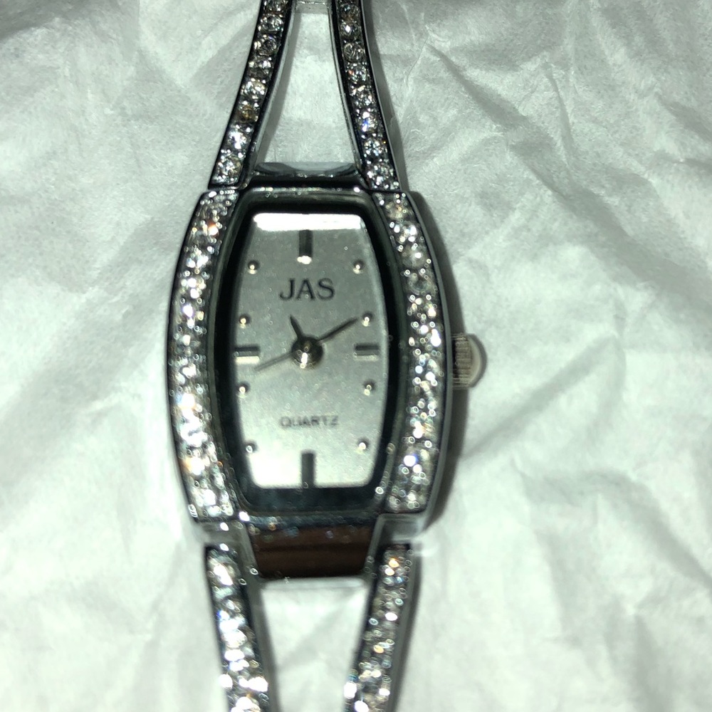 🌸Watch with crystals🌸